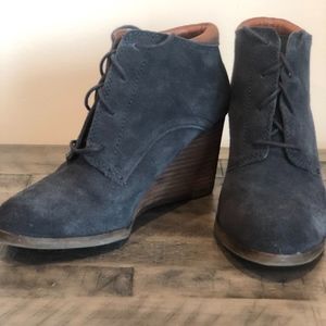 Lucky Brand Navy Blue Suede Booties _ Size 6.5